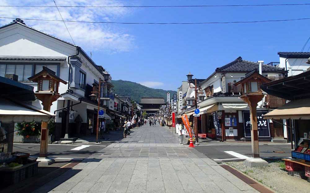 御開帳における中日庭儀大法要