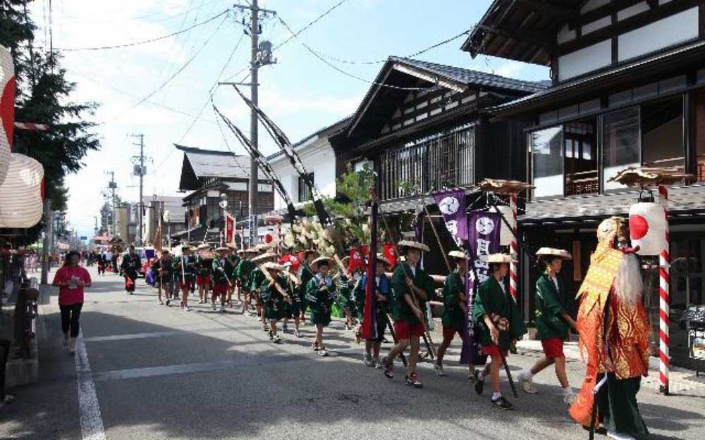 横手市増田伝統的建造物群保存地区と月山神社神輿渡御行事