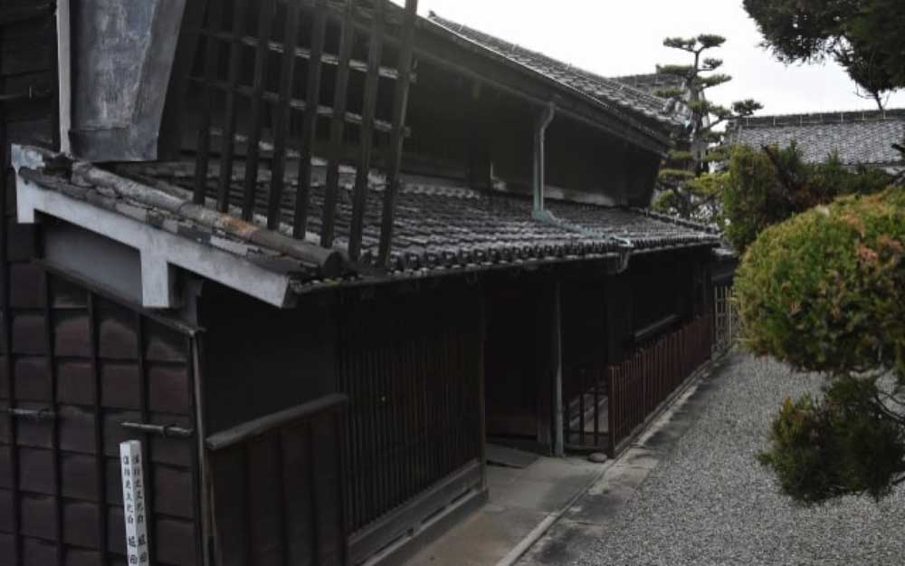 旧堀田家住宅―重要文化財で、江戸中期の町家建築様式を色濃く伝えている―
