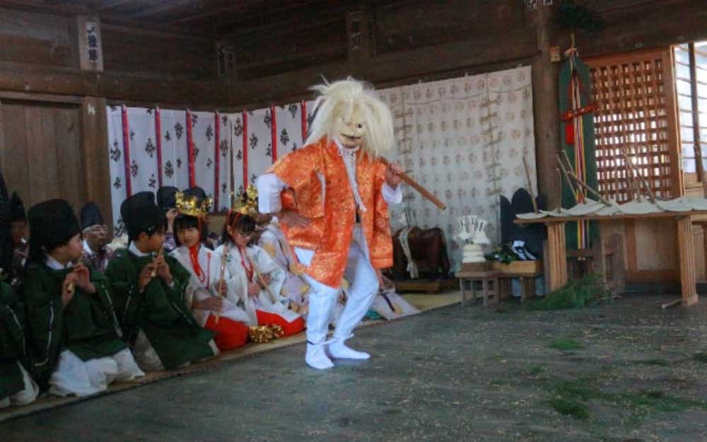 八槻都々古別神社で行われる国の重要無形民俗文化財御田植（水口祭り）