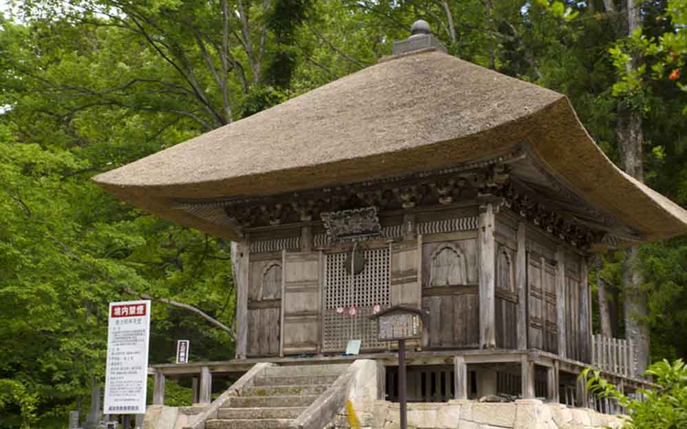 国指定の重要文化財「奥之院弁天堂」