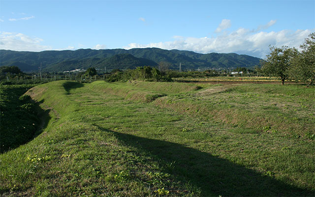 阿津賀志山防塁下二重堀地区