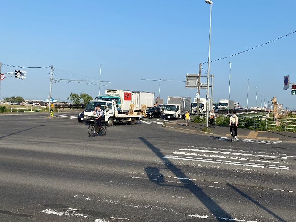 Understanding of recent traffic characteristics at signal intersections